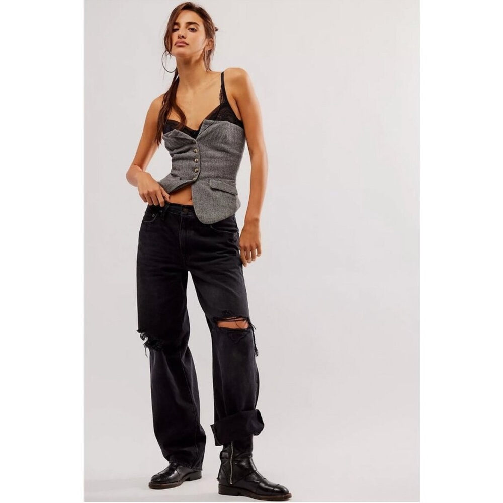 Levi’s baggy dad jeans